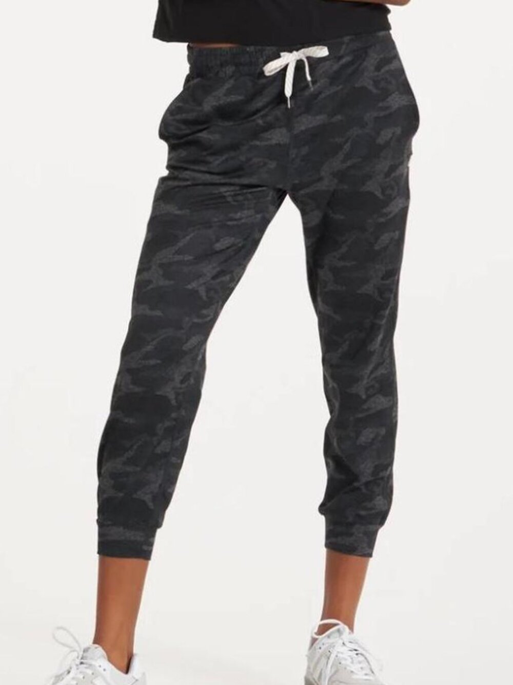 Vuori Performance Jogger Black Camo DreamKnit VW303 Women's XXL GUC